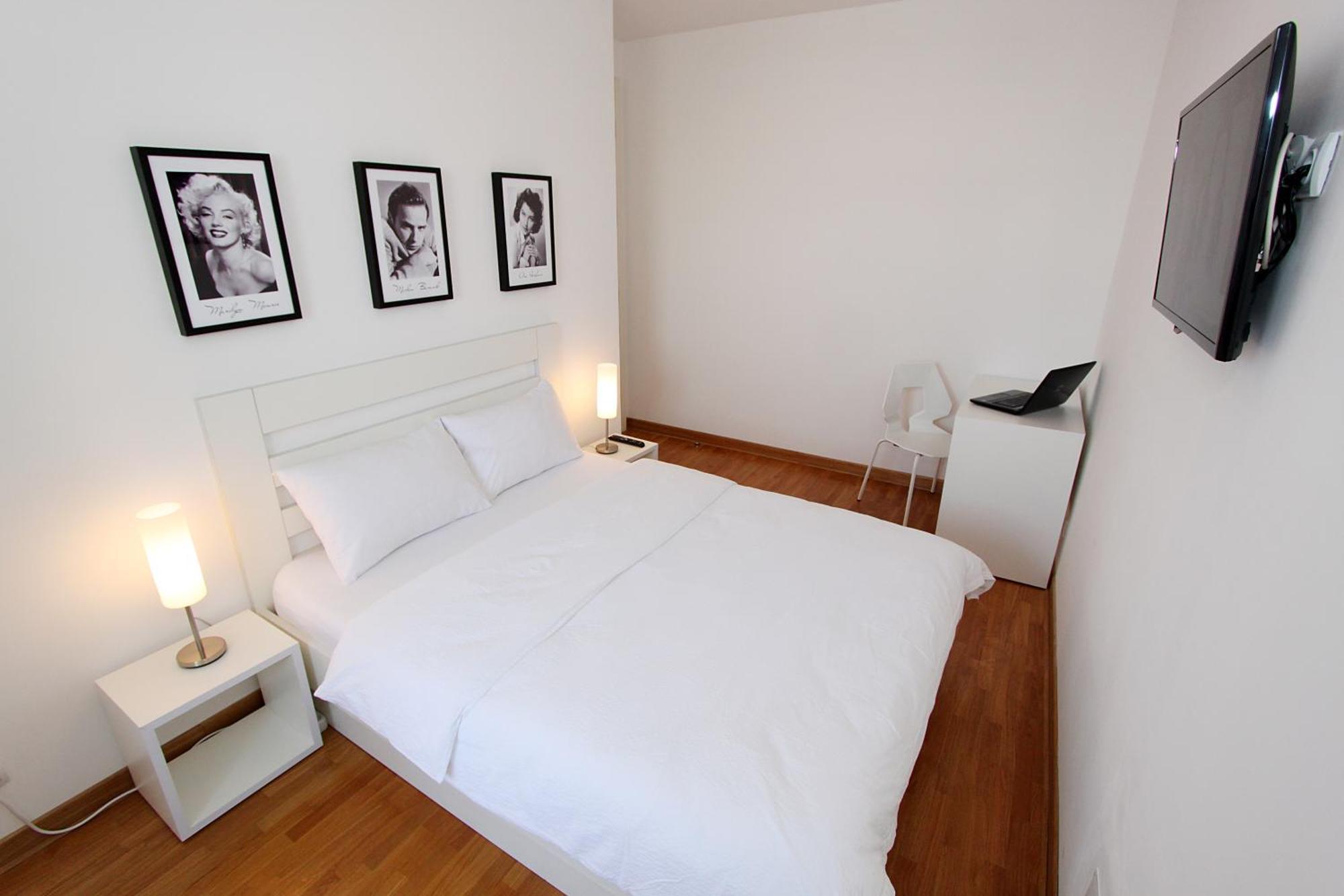 New Belgrade Apartments, Parking 5 Eur Per Day Rum bild
