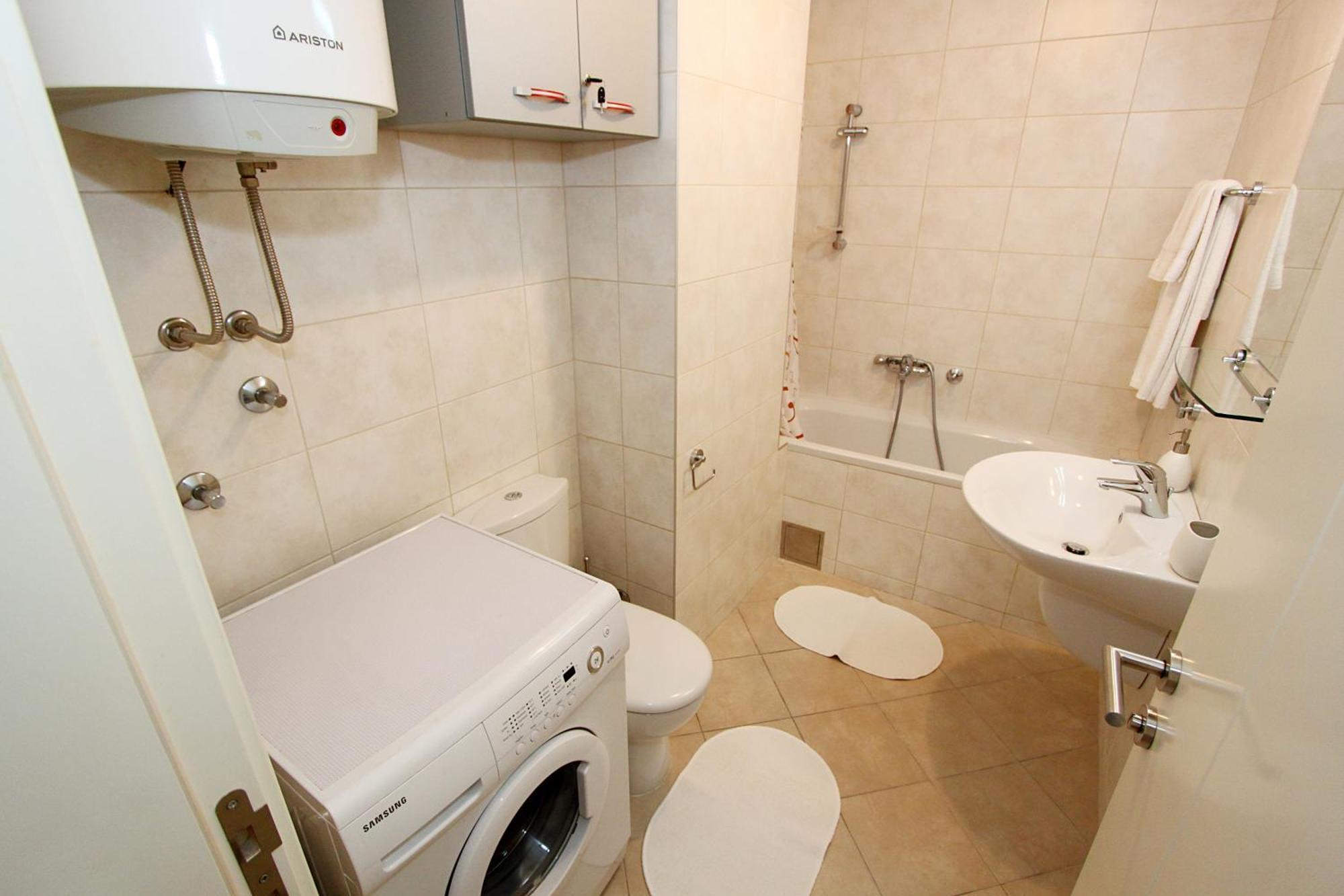 New Belgrade Apartments, Parking 5 Eur Per Day Rum bild