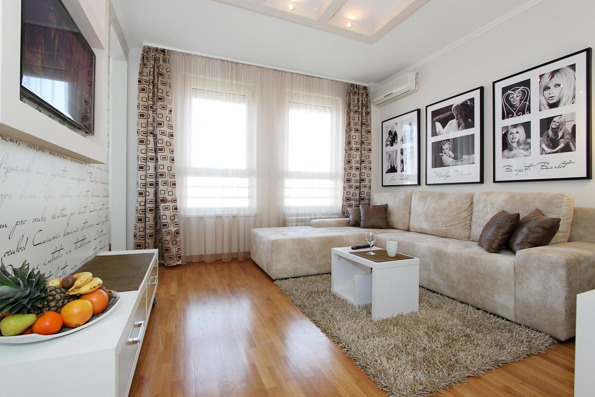 New Belgrade Apartments, Parking 5 Eur Per Day Rum bild