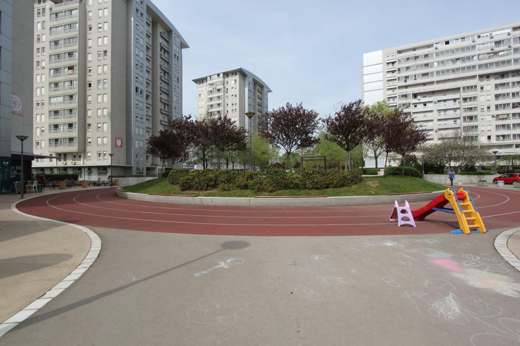 New Belgrade Apartments, Parking 5 Eur Per Day Exteriör bild