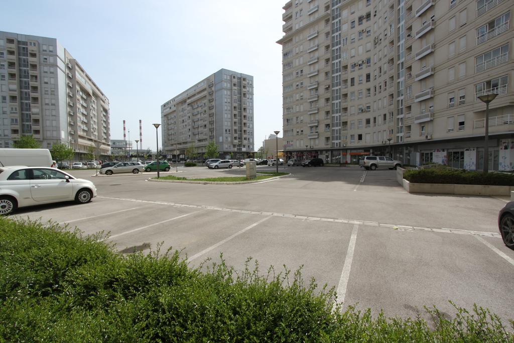 New Belgrade Apartments, Parking 5 Eur Per Day Exteriör bild